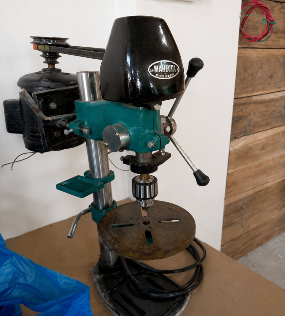 Pillar Electric Drill Machine Motorized 12-20 mm Capacity, 1HP, 440V, 3 phase, Induction Motor with DOL starter, Bench Type